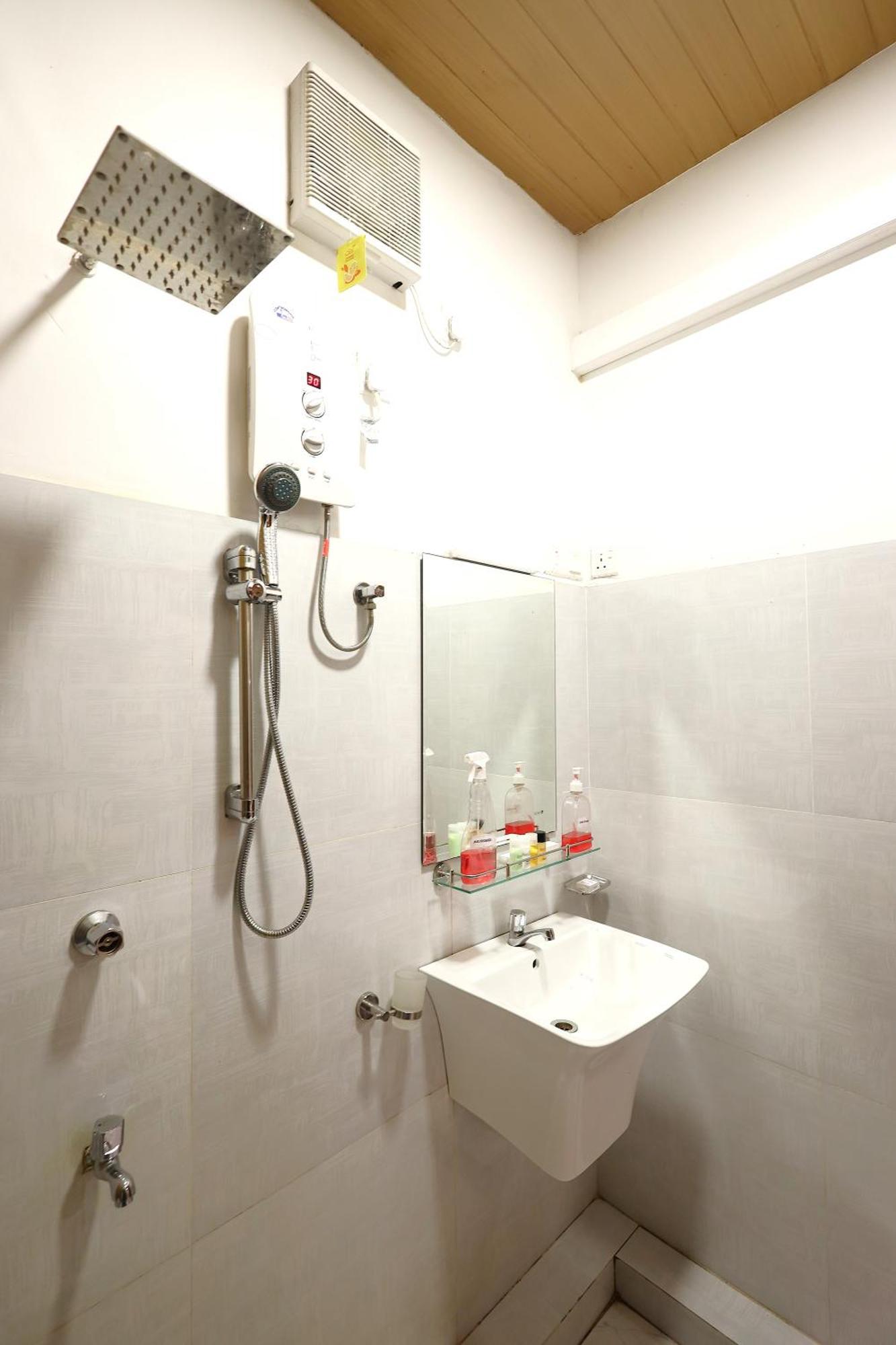 Reecha Resort & Hotel キリノッチ エクステリア 写真